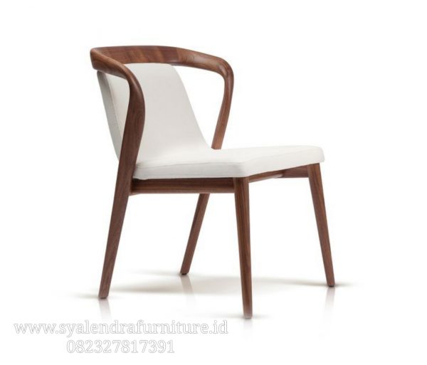 Kursi Cafe Kayu Solid Lengkung SF-KC-051
