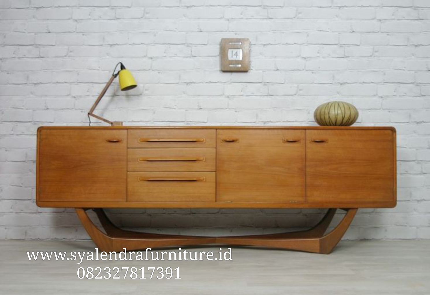 Bufet Retro Ruang Tamu Model Terbaru