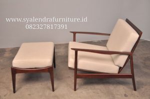 Kursi Malas Jati Bantalan
